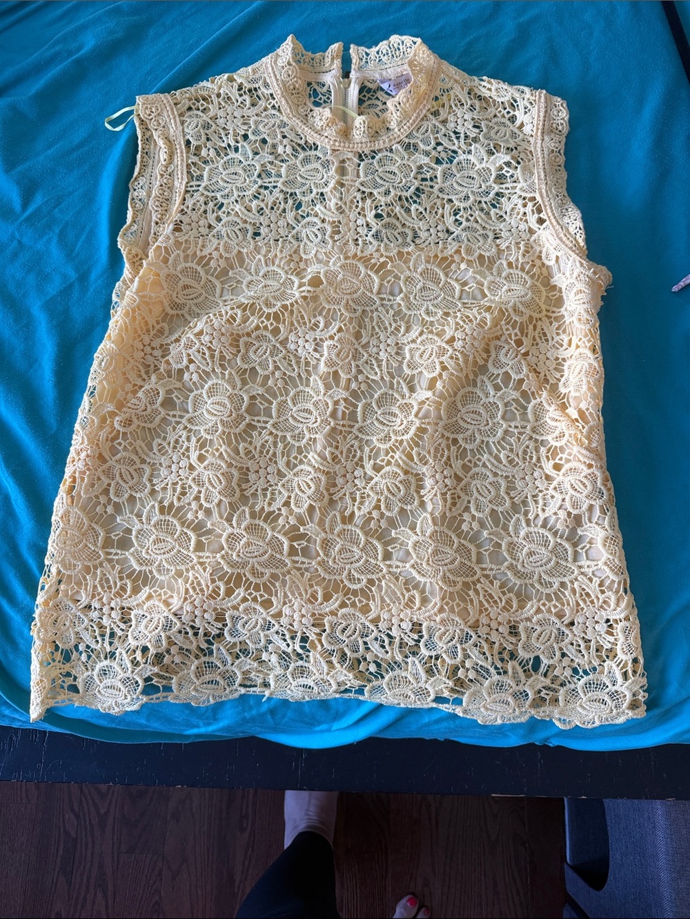 Nanette Lepore Yellow Floral Lace Sleeveless Mock Neck Top